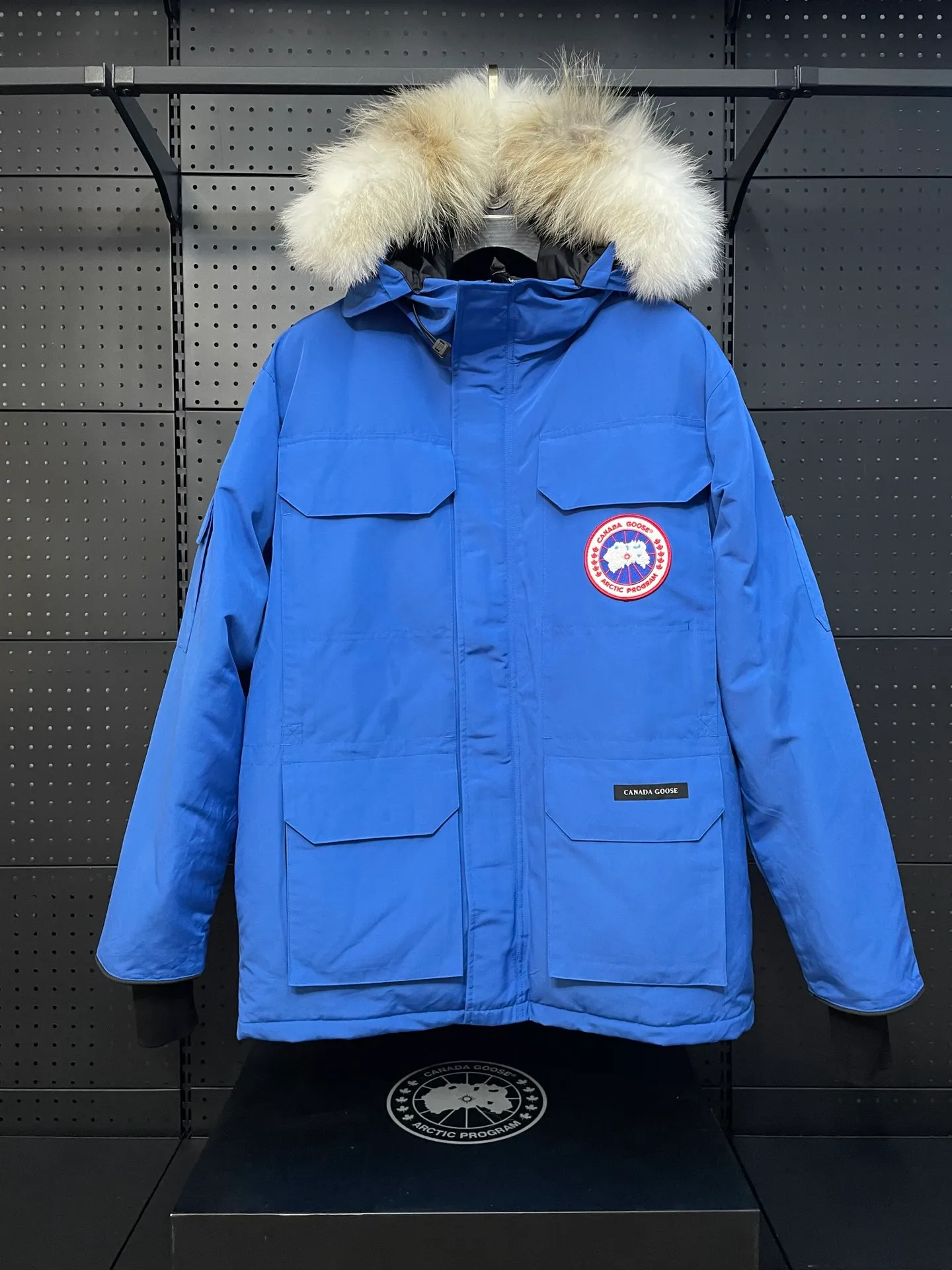 Blue 🇨🇦CANADA GOOES 24 New Arrival 08 / Factory : . . . .Premium ， Drop Shipping！ Expedition 08 Same Style， ， Classic ， ， 。 ➖ 。 ➖ ， 。 ➖ 21 ，TC 85 ， Wear-Resistant。 ➖ 80 . 。 ➖ 100% nylon ， ， ！ ➖ 。 ➖ YKK ，YKK ， 。 ➖ 3M ， 。 : ， 。 ， · · Quality· ！ Size:XS-XXL